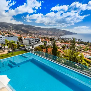 **** Szálloda Madeira Panoramico Portugália