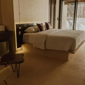 casa-chimi-tulum.quintano-roohotels.com/