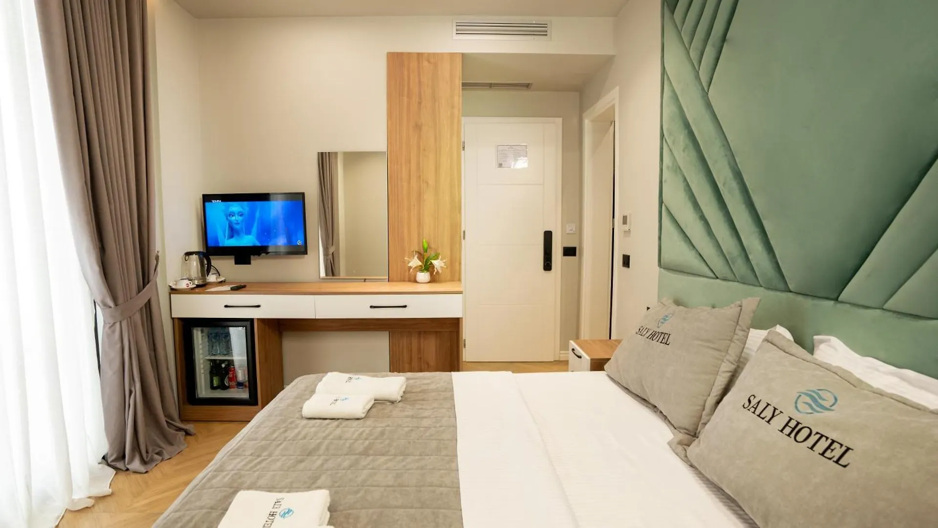 Hotel Saly Durres 0*,  Albania