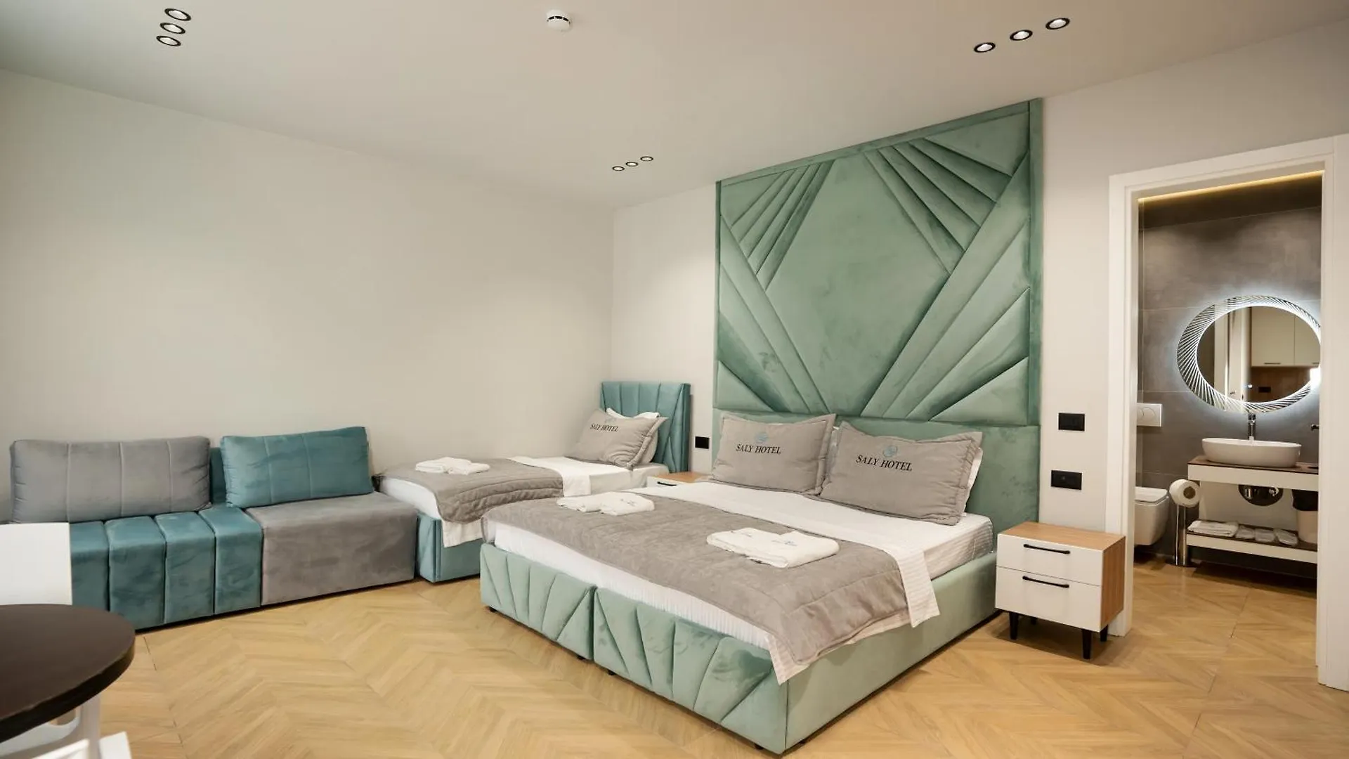Hotel Saly Durres